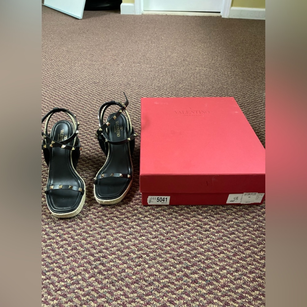 COPY - Valentino wedges size 39